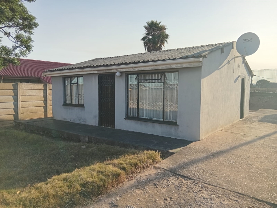2 Bedroom Property for Sale in Kwa Nobuhle Eastern Cape
